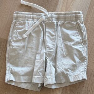 Vineyard vines boys shorts size 6